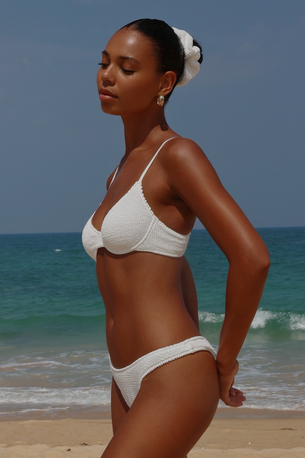'White' Scrunch Underwire Bikini Top