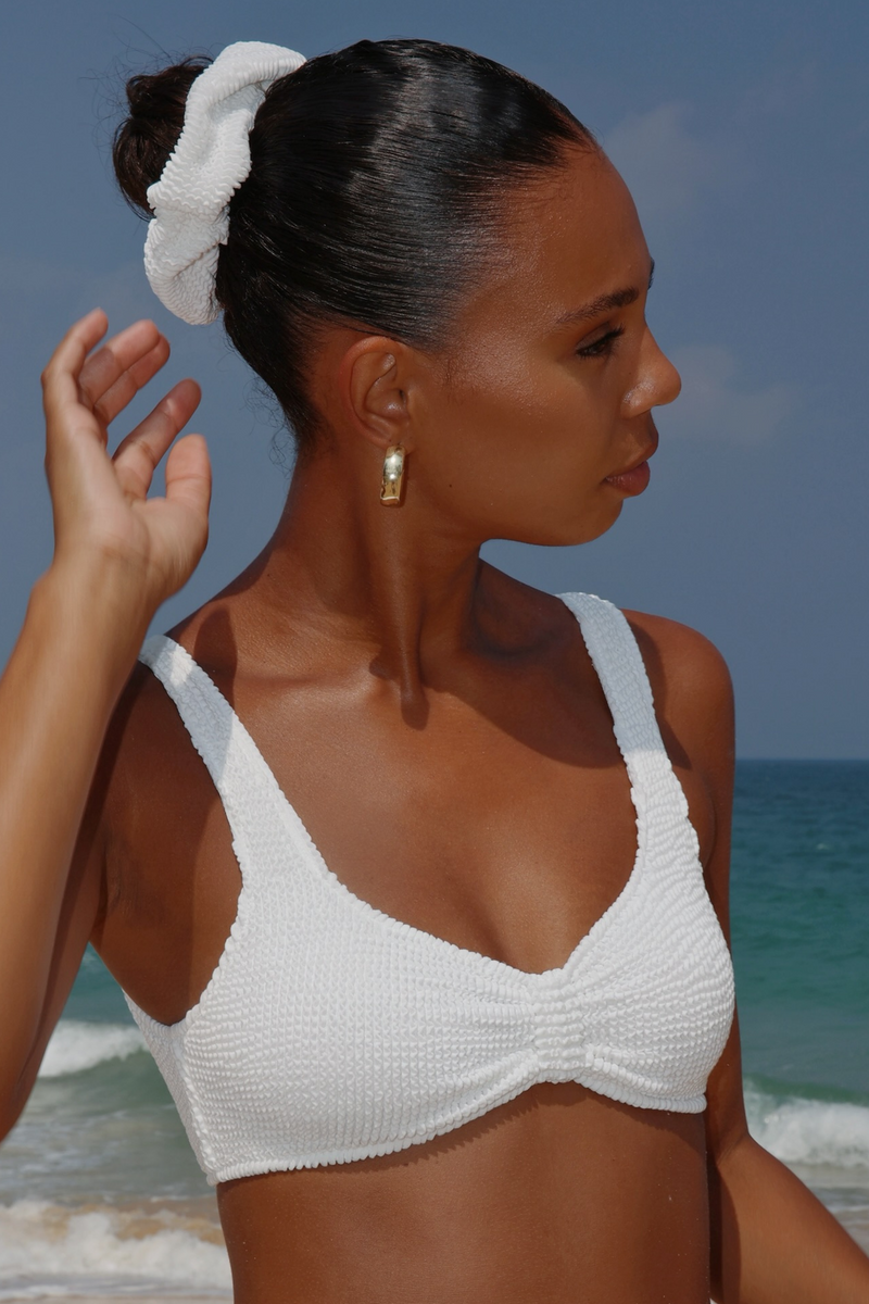 'White' Scrunch Scrunchie